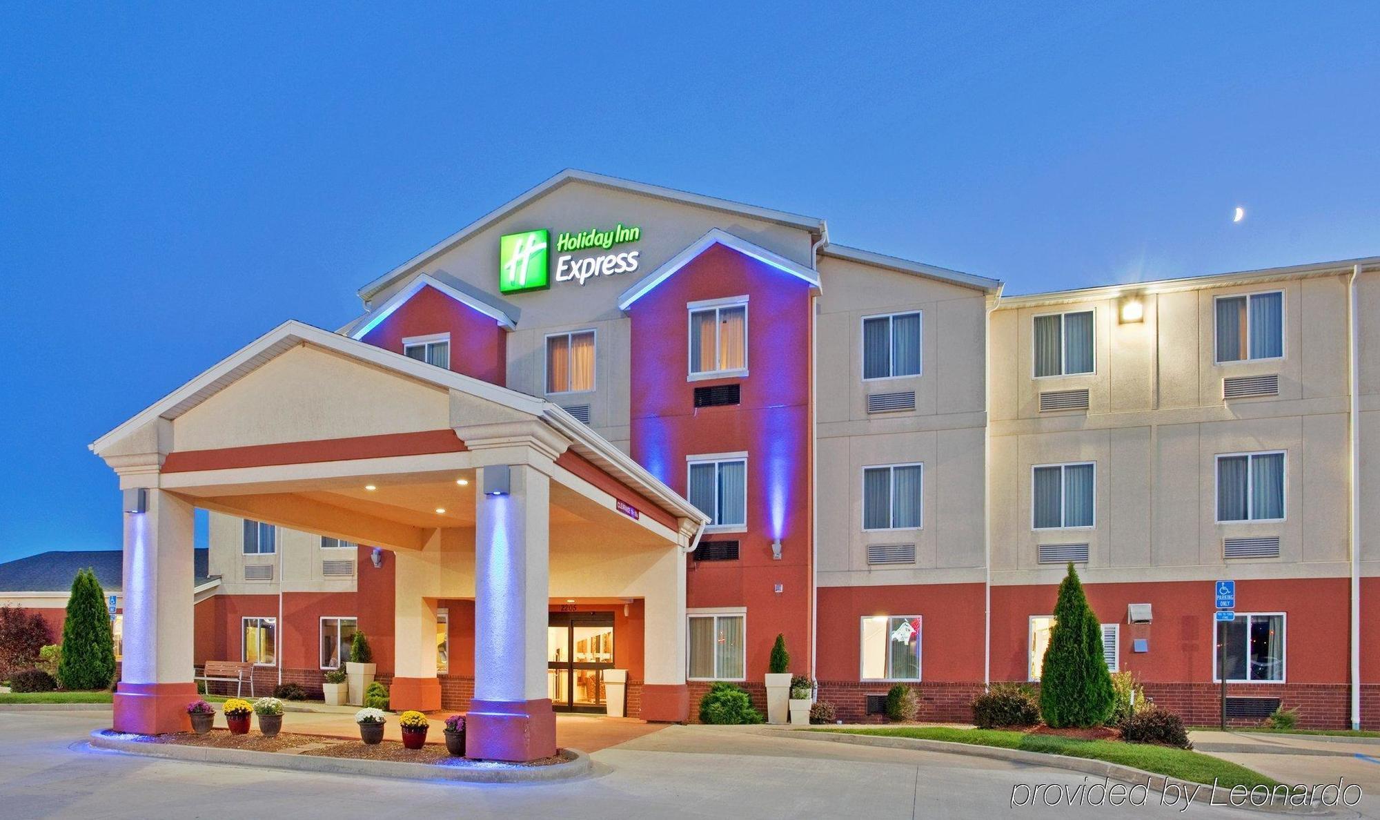 Baymont By Wyndham Fulton Exterior foto
